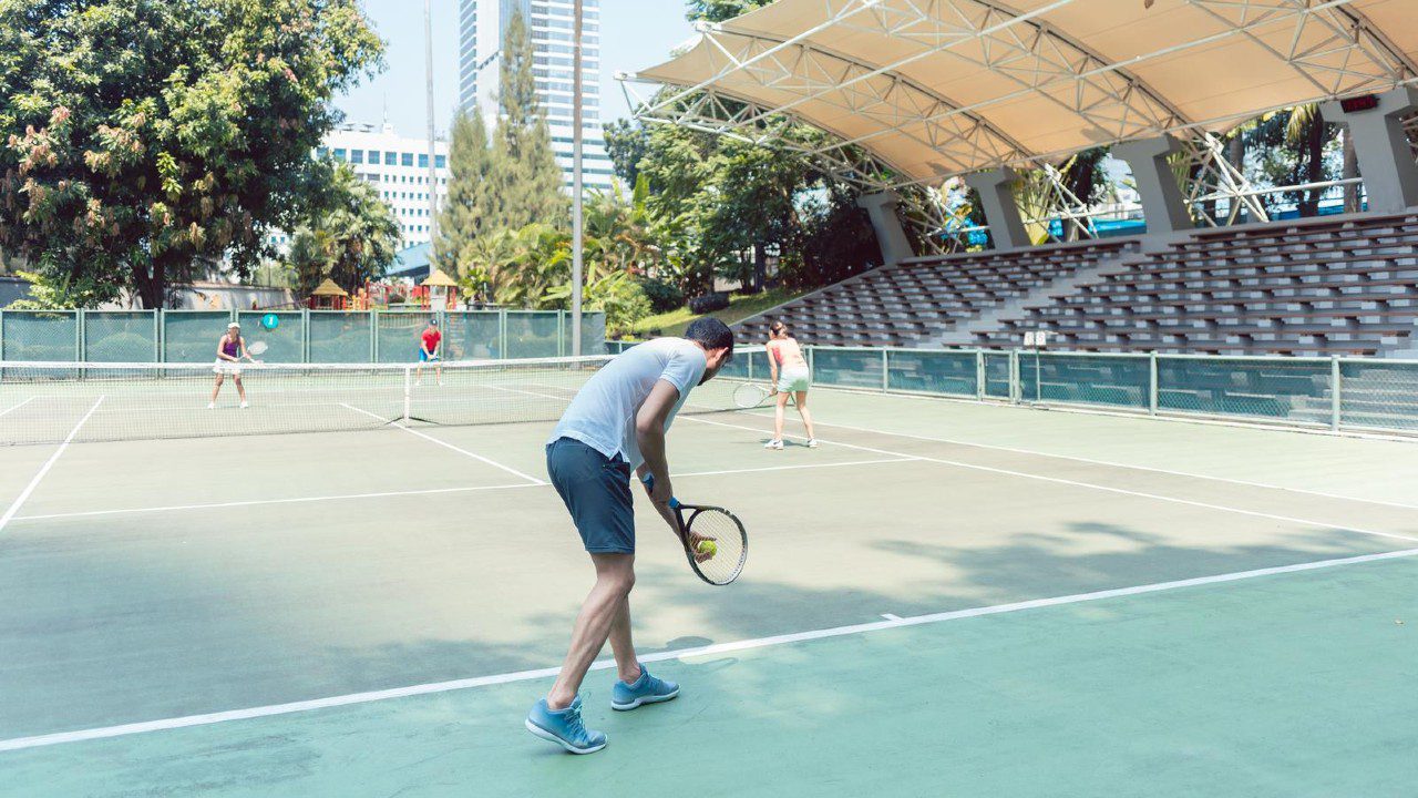 recreational doubles tennis match