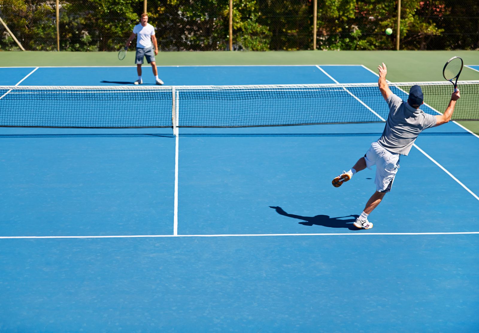 lob and late overhead in tennis